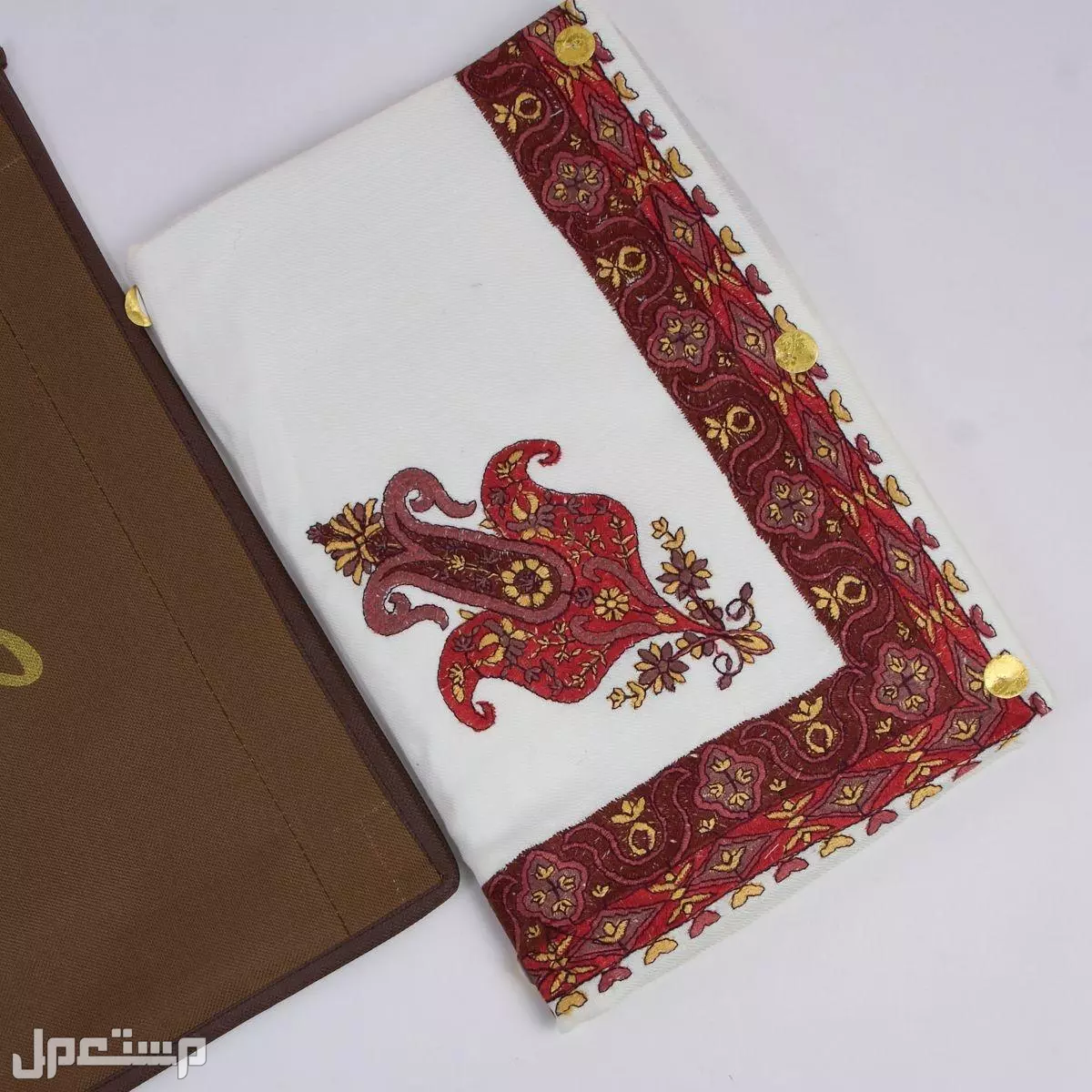 شال كشميري  خامه جوده عاليه  🛍️ضمان الجوده والخامه  *شال كشميري خامه نظيفه جدا تطريز بدقه* 🛍️كيس علاقي لشال باسم الماركه  في قمه الروعه  *✒️عباره بطلب* *🚗توصيل فوري* *🚛شحن من الرياض* *🎀