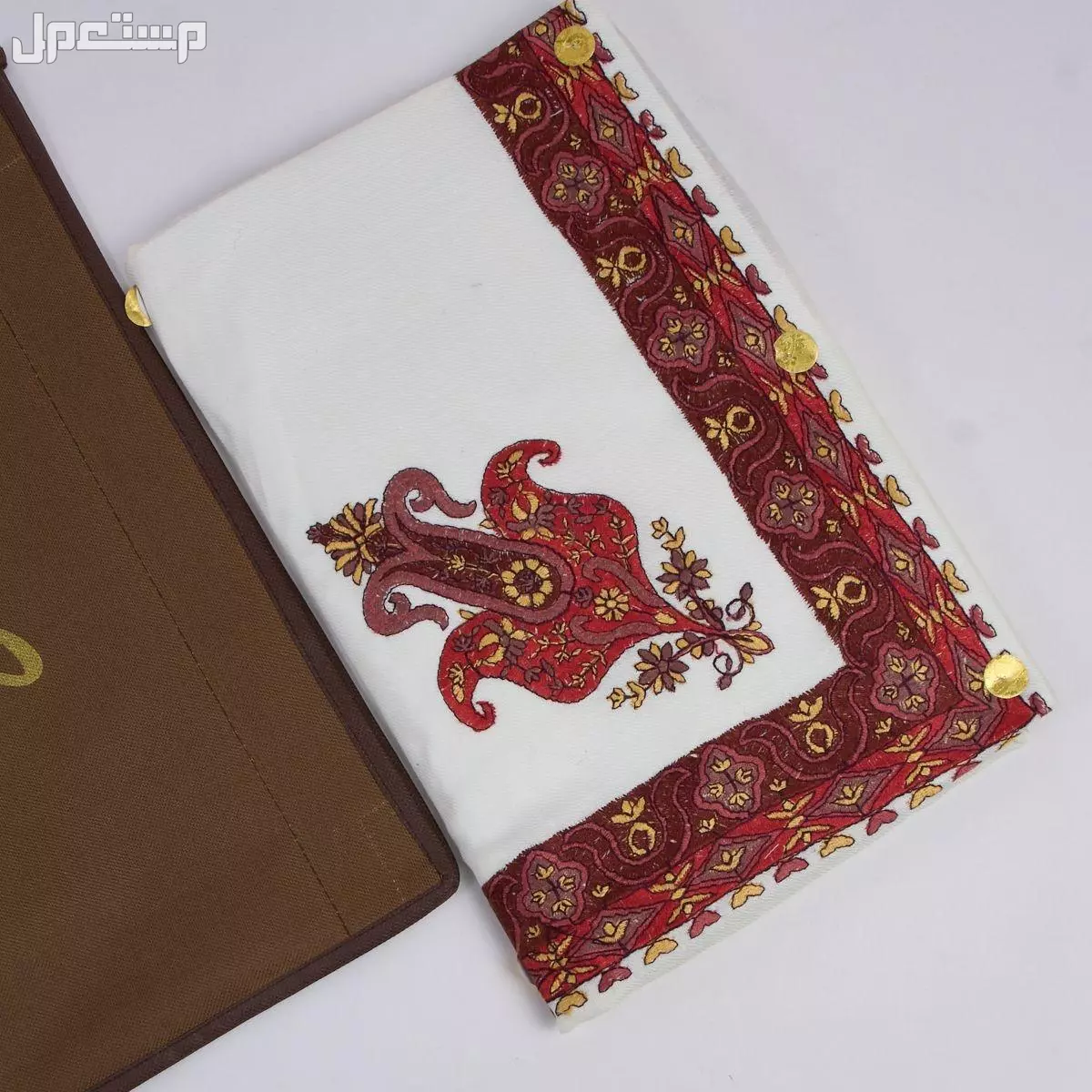 شال كشميري  خامه جوده عاليه  🛍️ضمان الجوده والخامه  *شال كشميري خامه نظيفه جدا تطريز بدقه* 🛍️كيس علاقي لشال باسم الماركه  في قمه الروعه  *✒️عباره بطلب* *🚗توصيل فوري* *🚛شحن من الرياض* *🎀