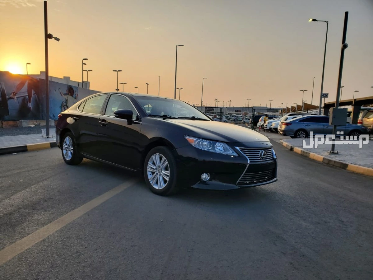 Lexus ES 2014 في الشارقة بسعر 19 ألف درهم إماراتي
