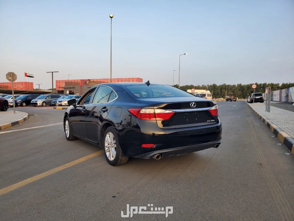 Lexus ES 2014 في الشارقة بسعر 19 ألف درهم إماراتي
