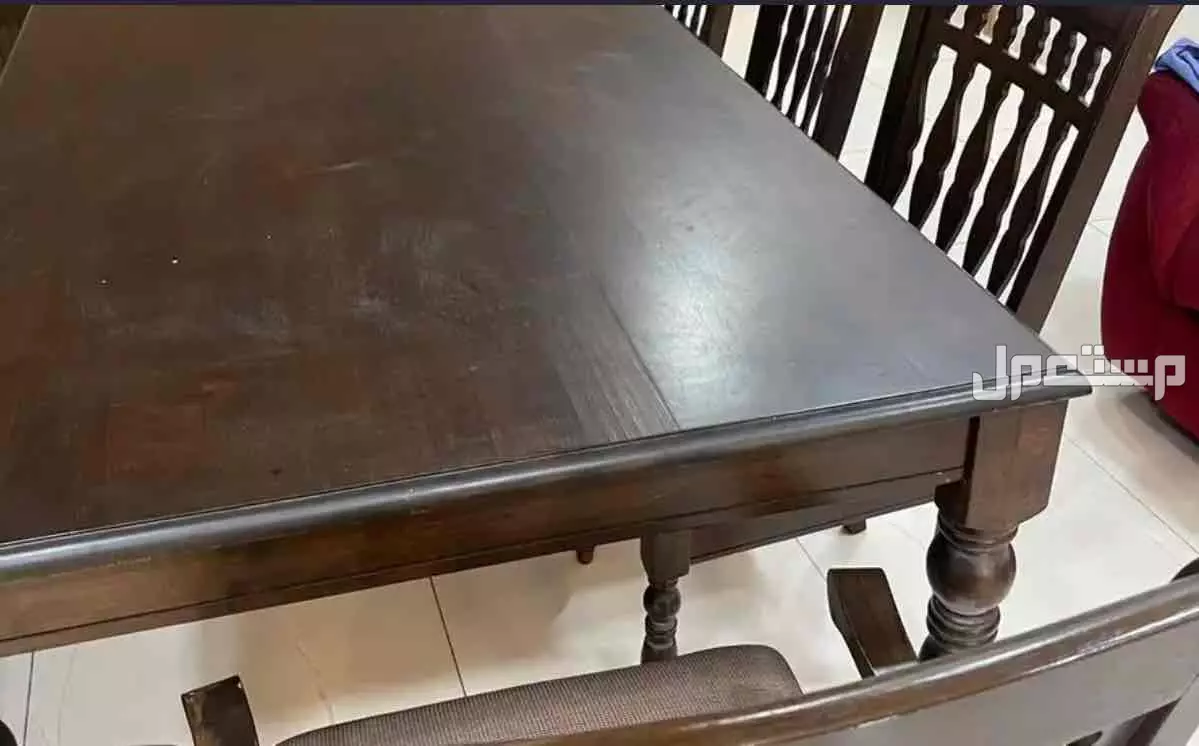 طاولة طعام لثمان أشخاص من سنتر بوينت  2700 على السوم من 400