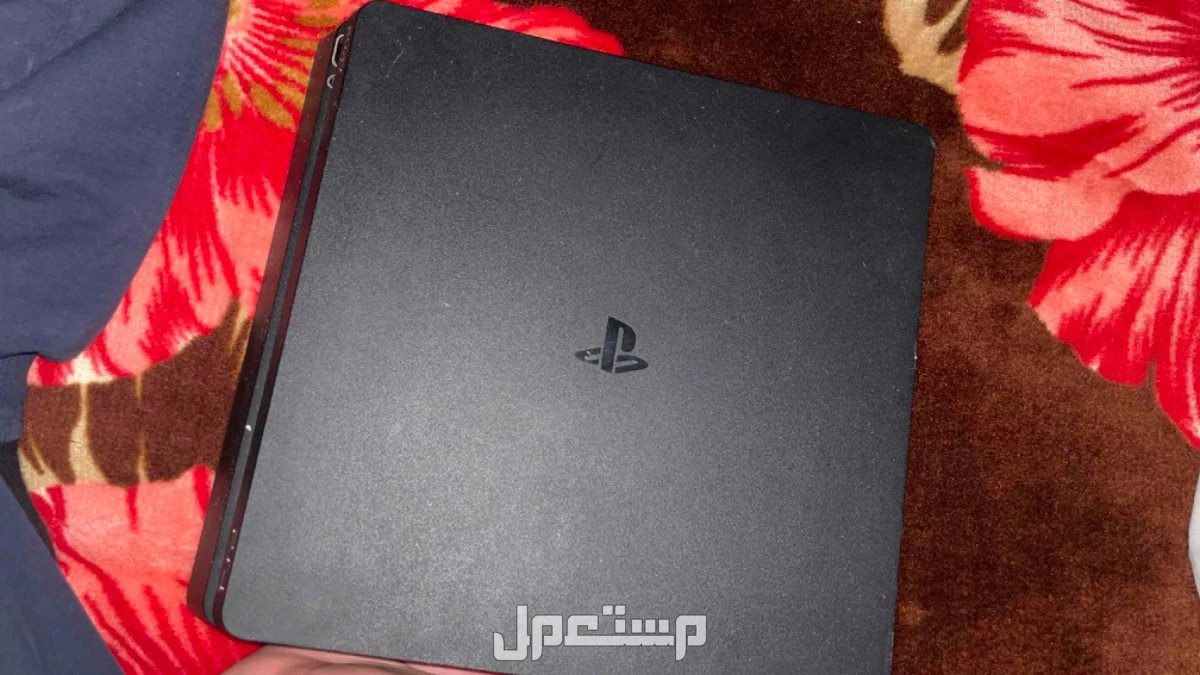 للبيع سوني 4 نظيف جدااا في الرياض بسعر 450 ريال سعودي