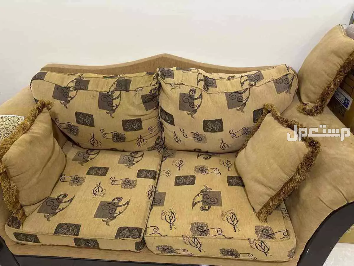 طقم كنب بدون كسور نهائي سليم الاسفنج ممتاز