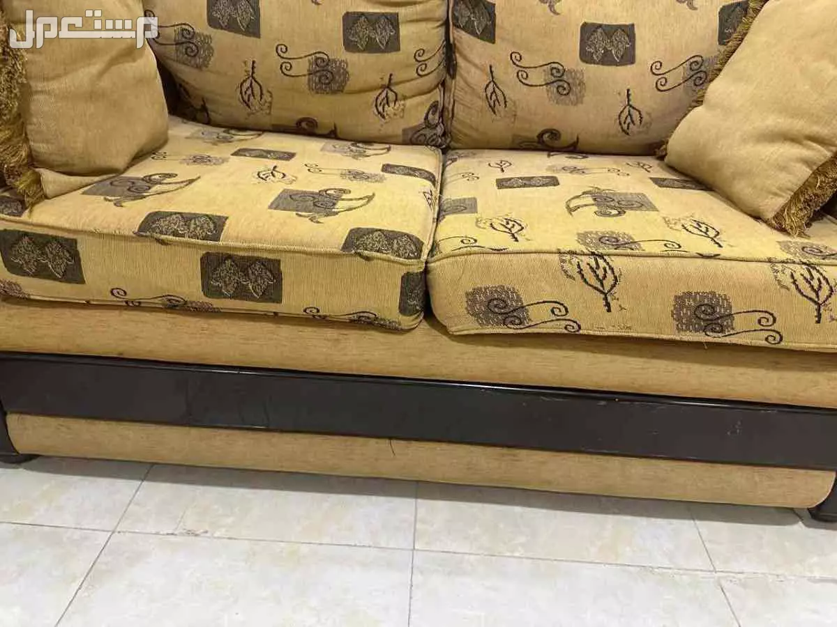 طقم كنب بدون كسور نهائي سليم الاسفنج ممتاز