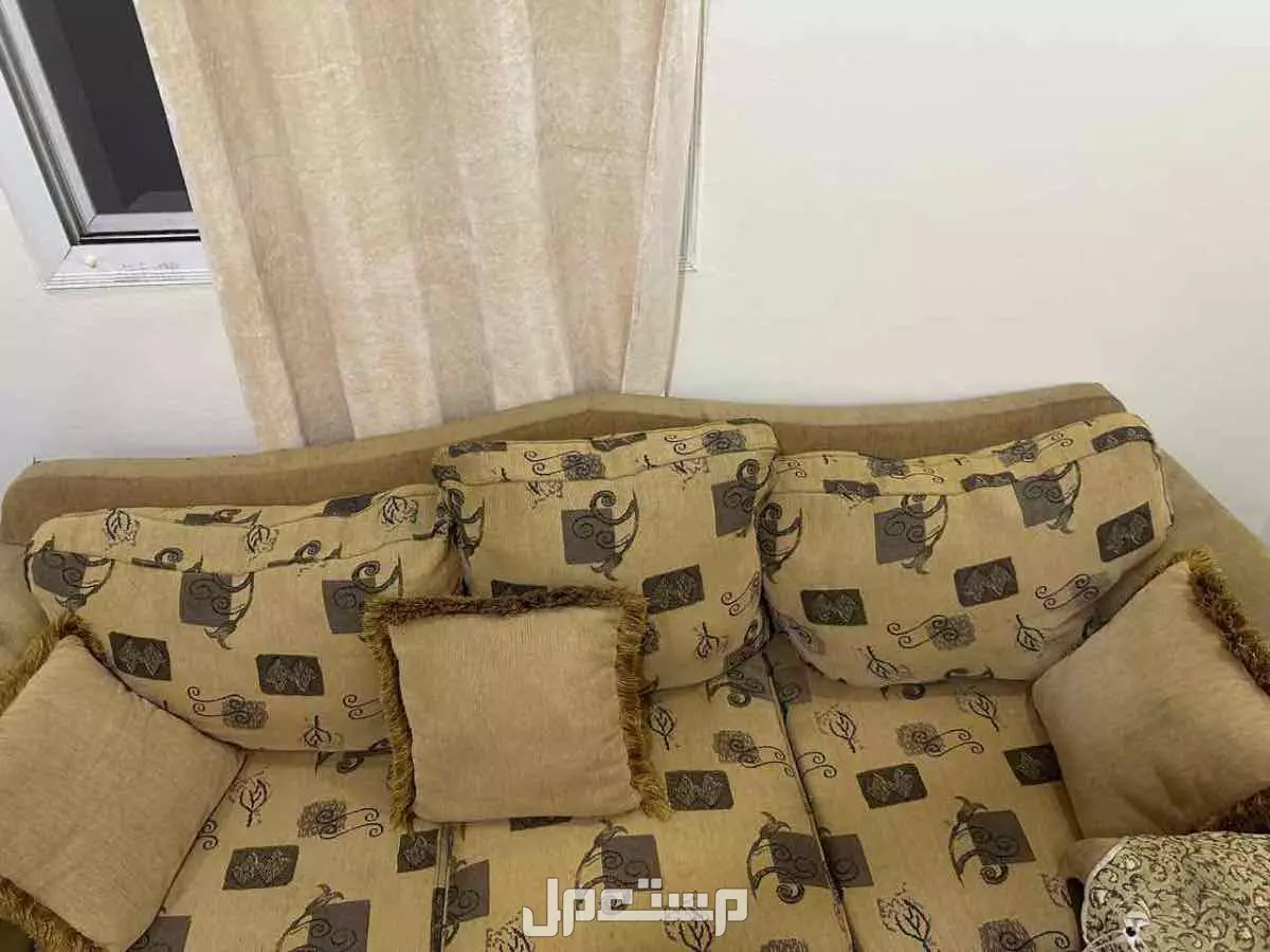 طقم كنب بدون كسور نهائي سليم الاسفنج ممتاز
