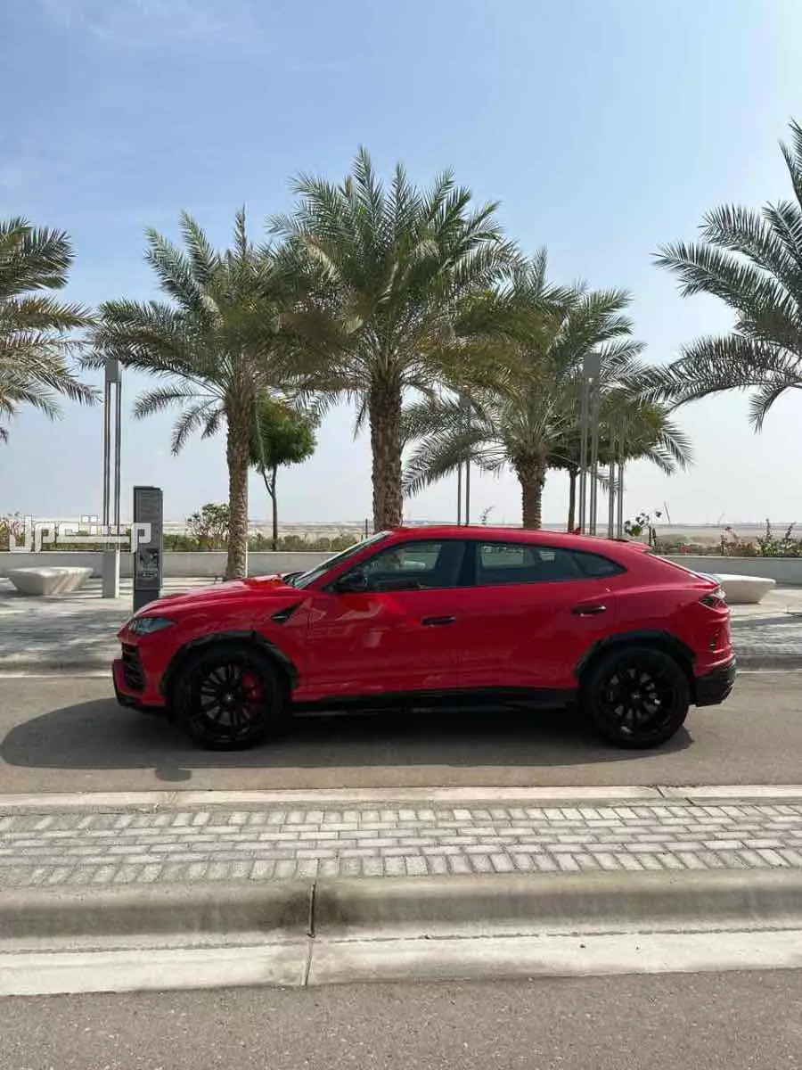 للبيع لامبورجيني اوروس موديل بسعر : 750000
