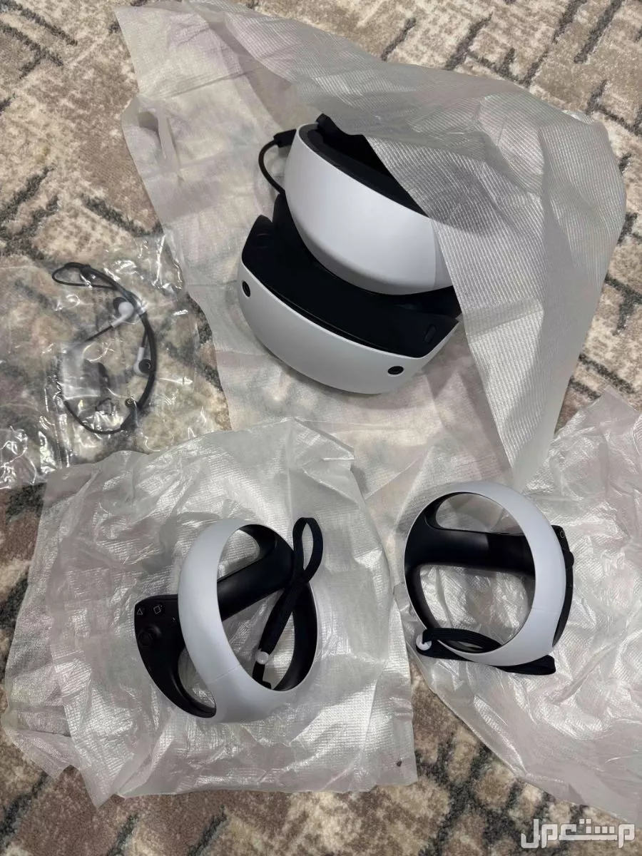 للبيع بلايستيشن VR2 اخو الجديد