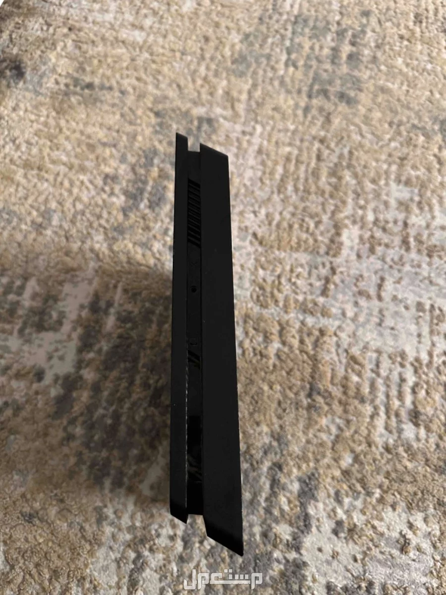 سوني4 سليم 500g اللون اسود بسعر400 ريال