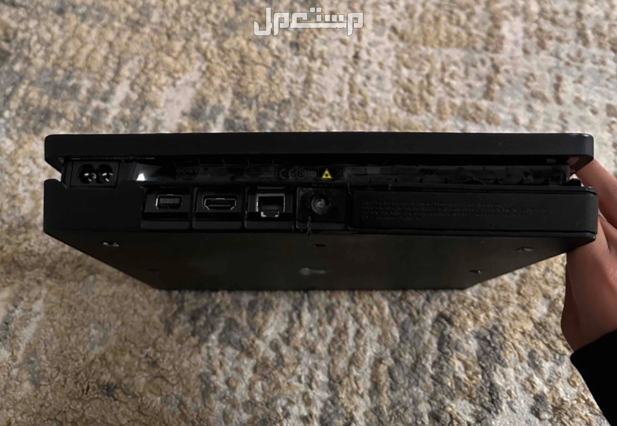 سوني4 سليم 500g اللون اسود بسعر400 ريال