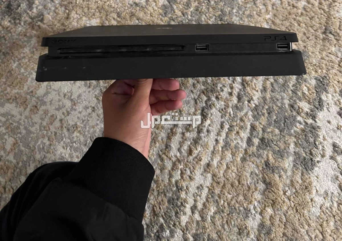 سوني4 سليم 500g اللون اسود بسعر400 ريال