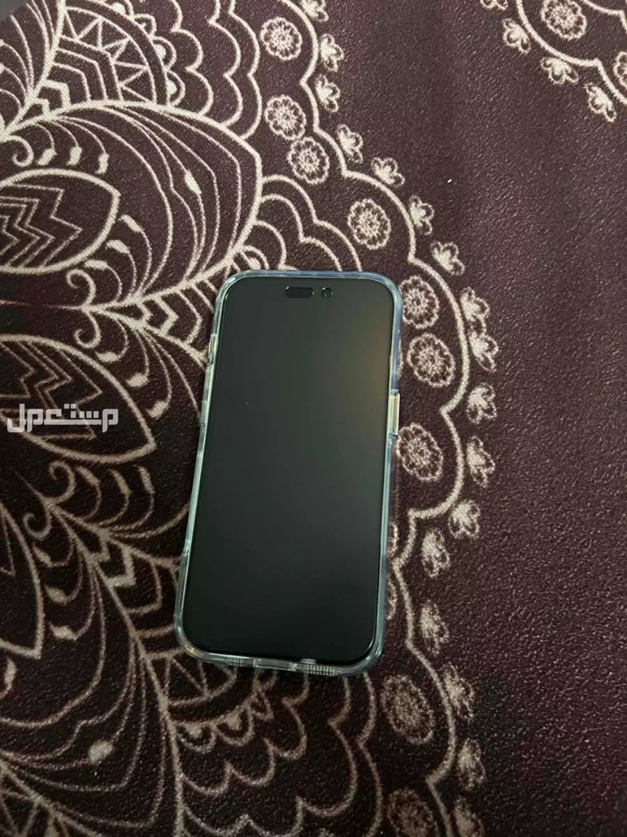 للبيع ايفون 14 برو ذهبي اخو الجديد نظيف واغراضة معه في الكرتون السلك الشاحن بقراطيسه