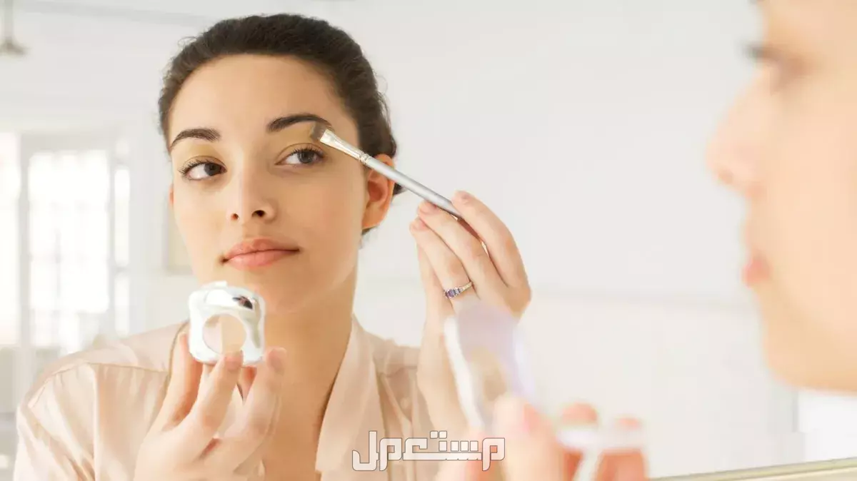 تفسير حلم المكياج الذهبي في للمرأة العزباء والمتزوجة تفسير رموز المكياج الذهبي