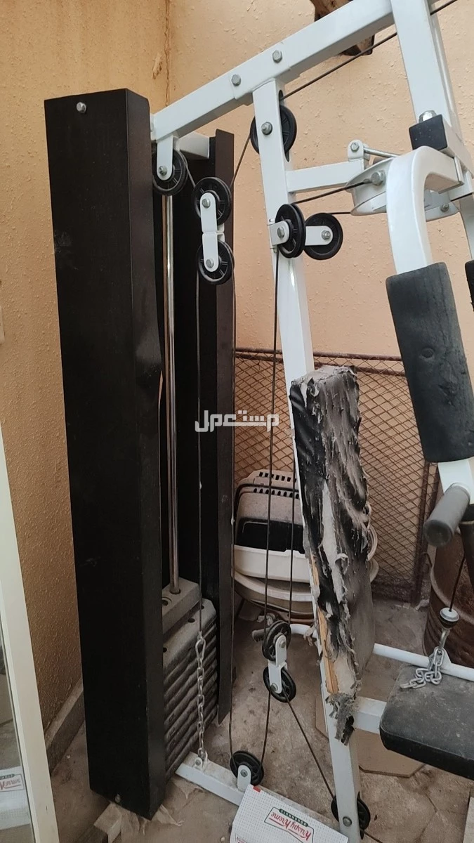 جهاز حديد متكامل للبيع تحتاج شوية تزبيطات و الاوزان على شرط لو فيها عيب