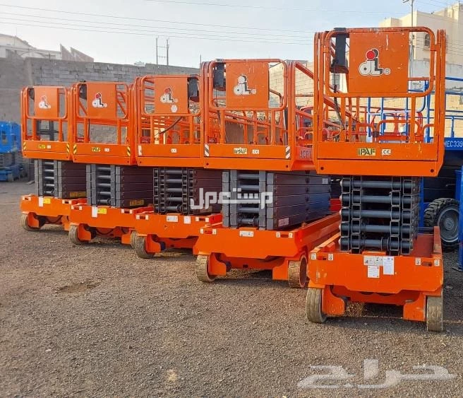 سيزر لفت للايجار جده سقالات كهرباء للايجار جدة رافعة مقصية للايجار جدة رافعة شوكية للايجار جده