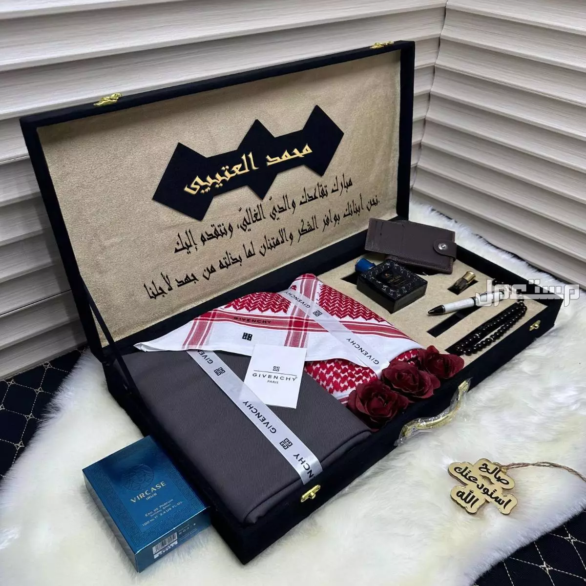 بوكس رجالي ماركة جيفنشي في جدة بسعر 360 ريال سعودي
