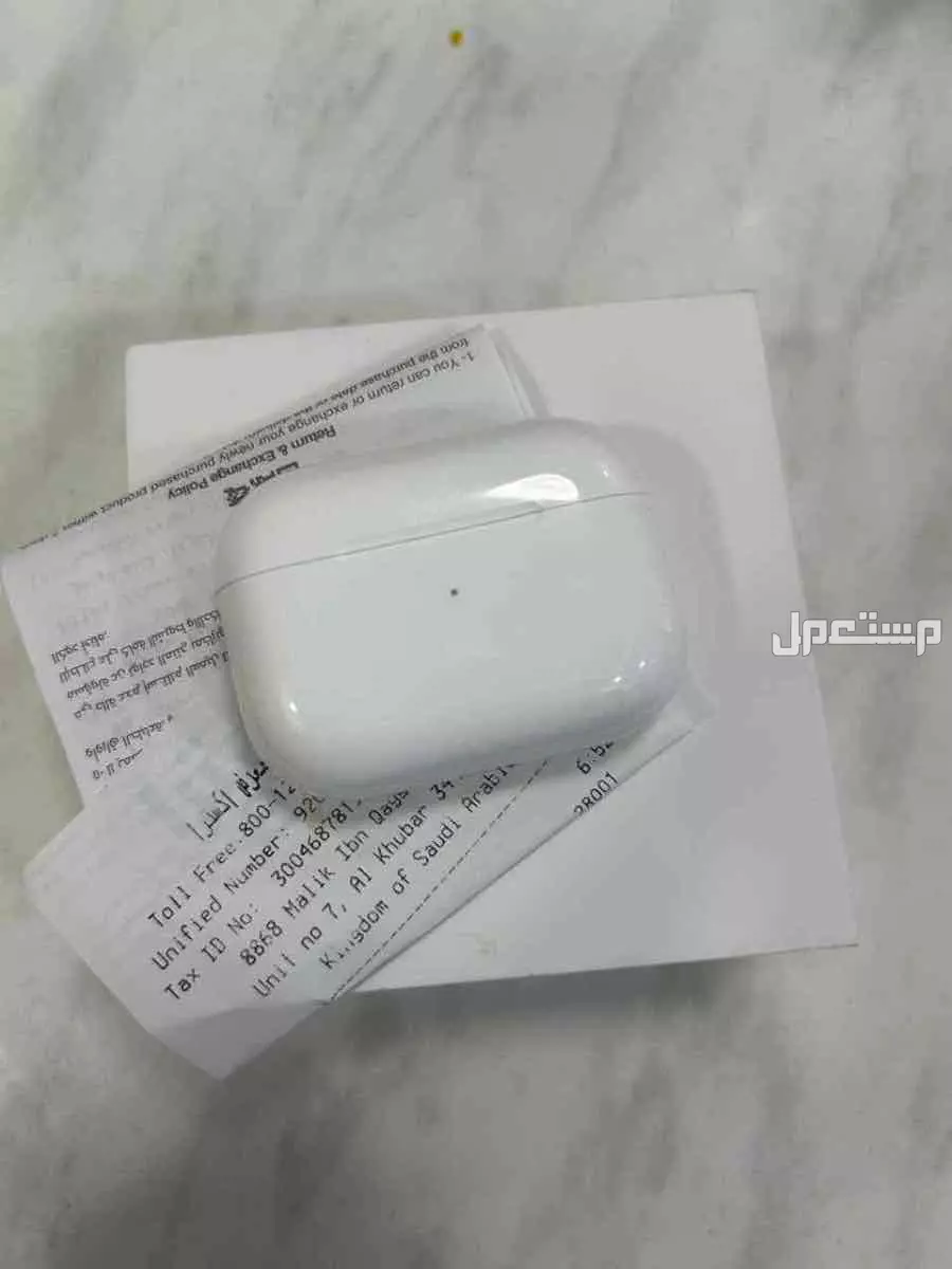 سماعه للبيع ايفون اصليه  جديده استخدام اقل من 3 شهور