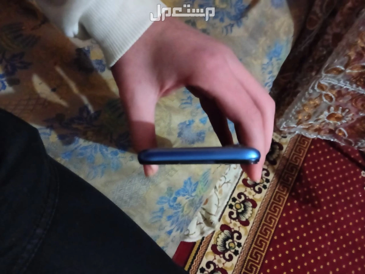 ريلمى 6 128/8 به كسر بسيط فالباغه لا يؤثر على شئ