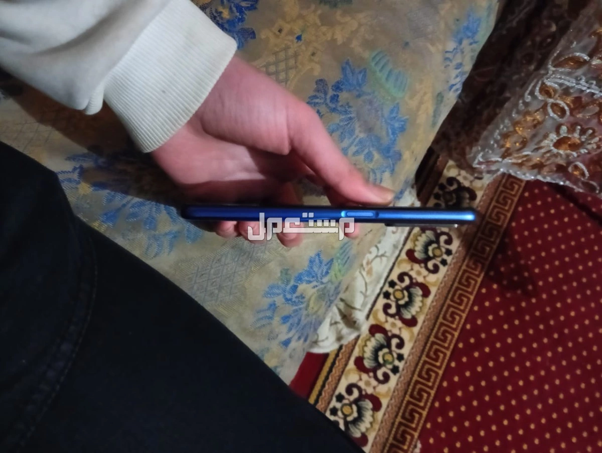 ريلمى 6 128/8 به كسر بسيط فالباغه لا يؤثر على شئ