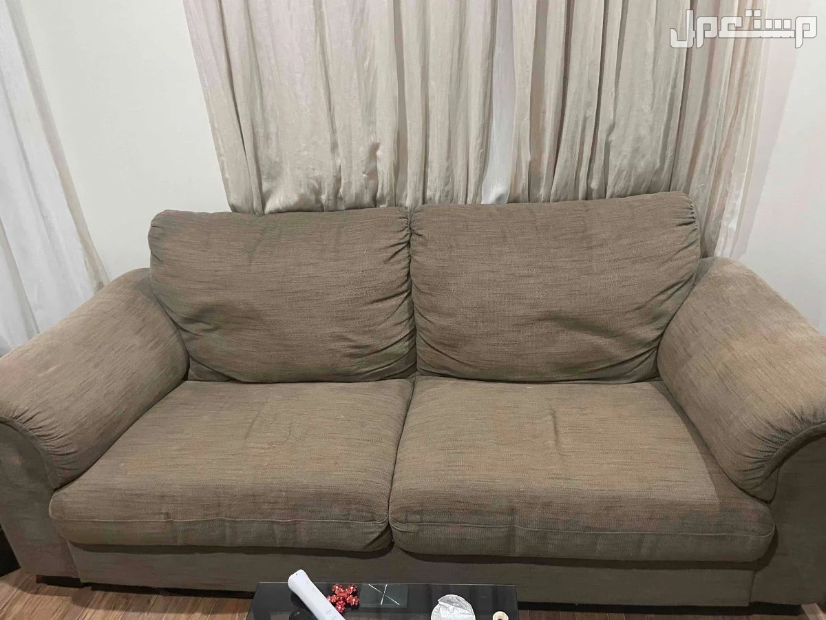 قطعتين كنب نظيفة من ايكيا في جدة بسعر ألف ريال سعودي