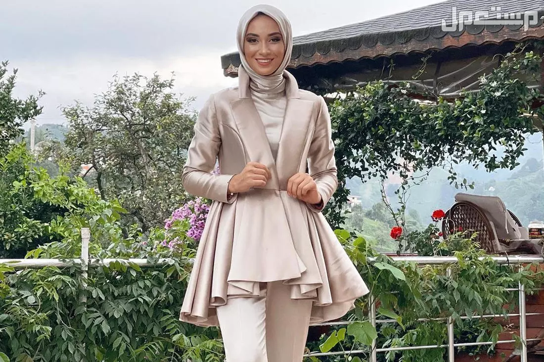 أحدث ستايلات البدل الحريمي للمناسبات والعمل بدلة نسائية رسمية
