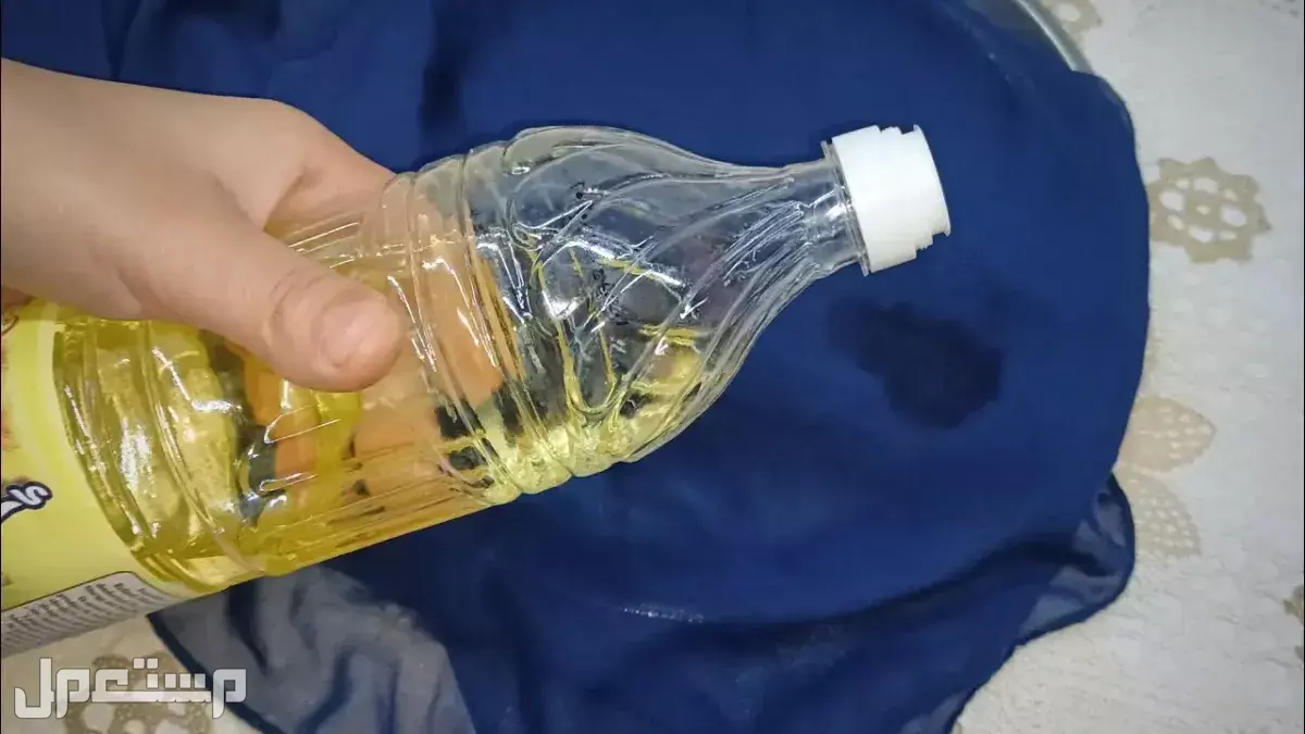 كيفية تنظيف السراويل الجينز المبقعة بالزيت تنظيف السراويل الجينز من الزيت