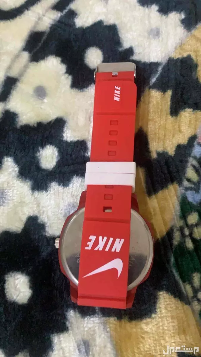 ساعه نايكي (Nike) الاصليه في المدينة المنورة بسعر 200 ريال سعودي