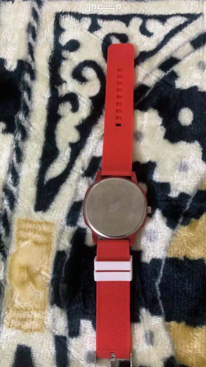 ساعه نايكي (Nike) الاصليه في المدينة المنورة بسعر 200 ريال سعودي