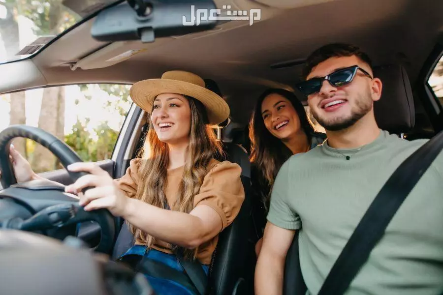 تفسير حلم ركوب السيارة في المقعد الخلفي تفسير ركوب السيارة في الخلف.