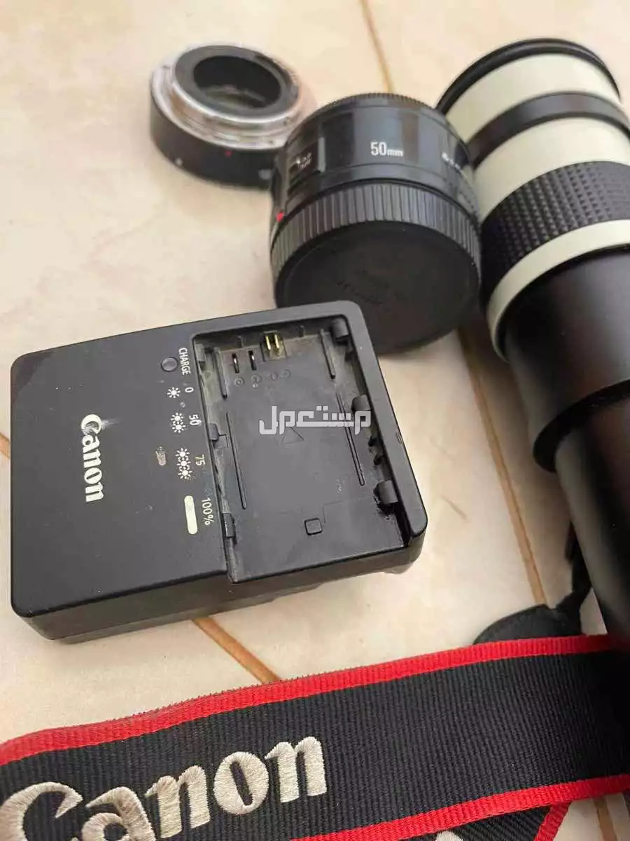 للبيع كاميرا كانون canon وملحقاتها في بريدة