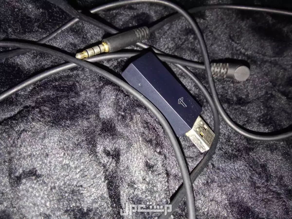 سماعه pulse eliteسوني 5 اسود مستعمل بحاله جيده بسعر 130 ريالا