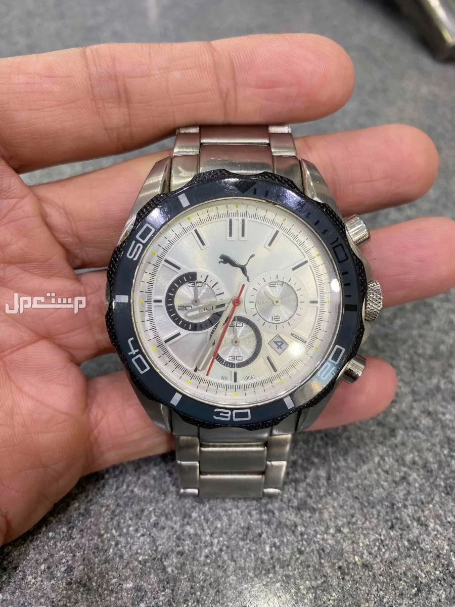 ساعة بوما اصلي وعدد 2 خاتم فضة واحد حجر عقيق يمني مشجر والثاني حجر مزريت هندي السعر 700 ريال  في المدينة المنورة بسعر 700 ريال سعودي