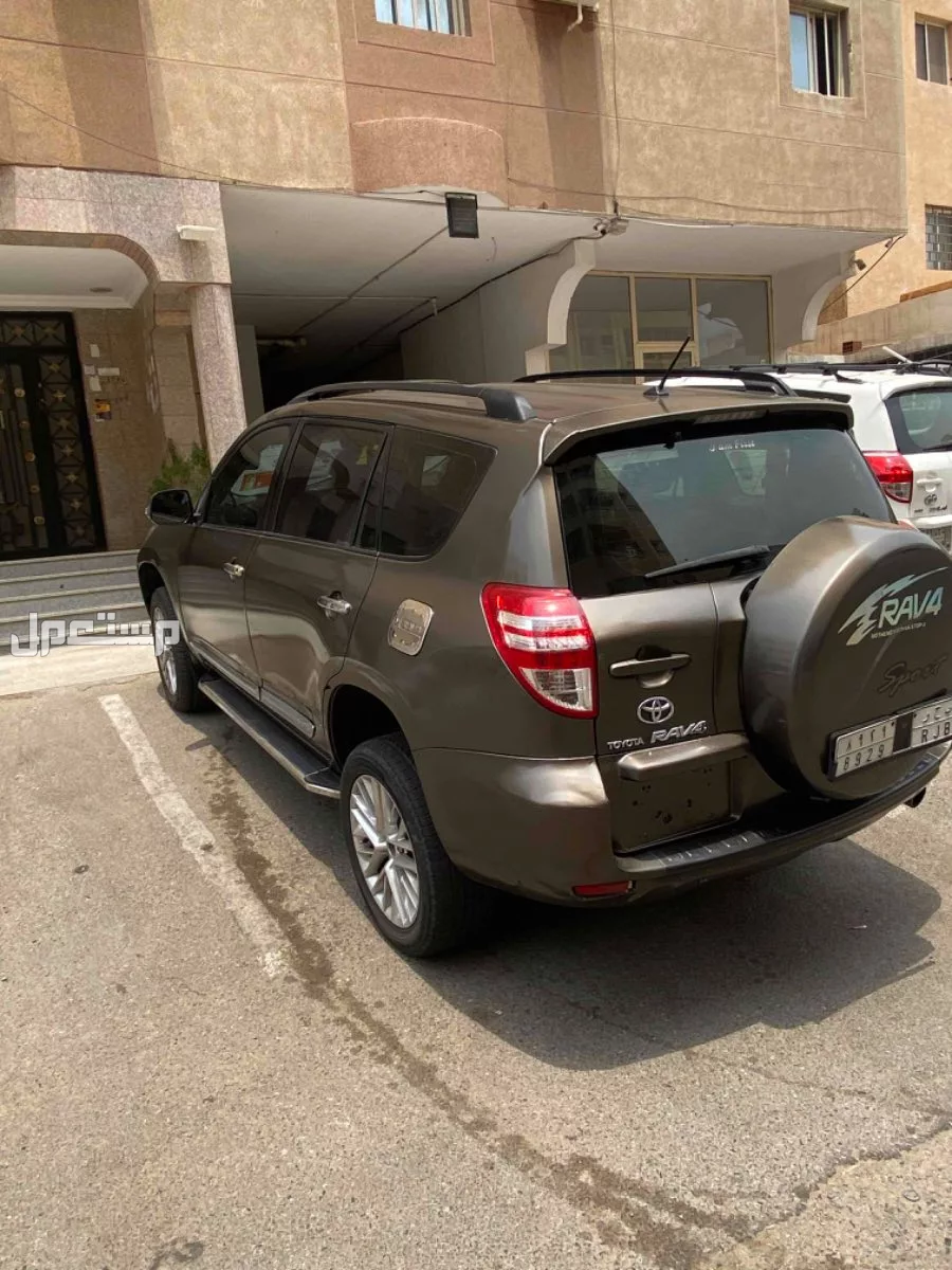 تويوتا راف فور 2010 مع لوحة مميزة طويلة ( ب ح ر )في جدة بسعر 35 ألف ريال سعودي