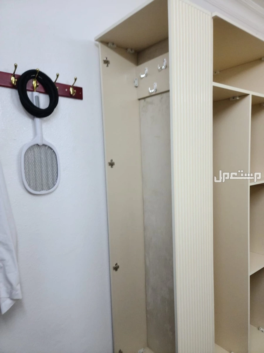 غرفة نوم شبه جديد  في الرياض بسعر 1500 ريال سعودي