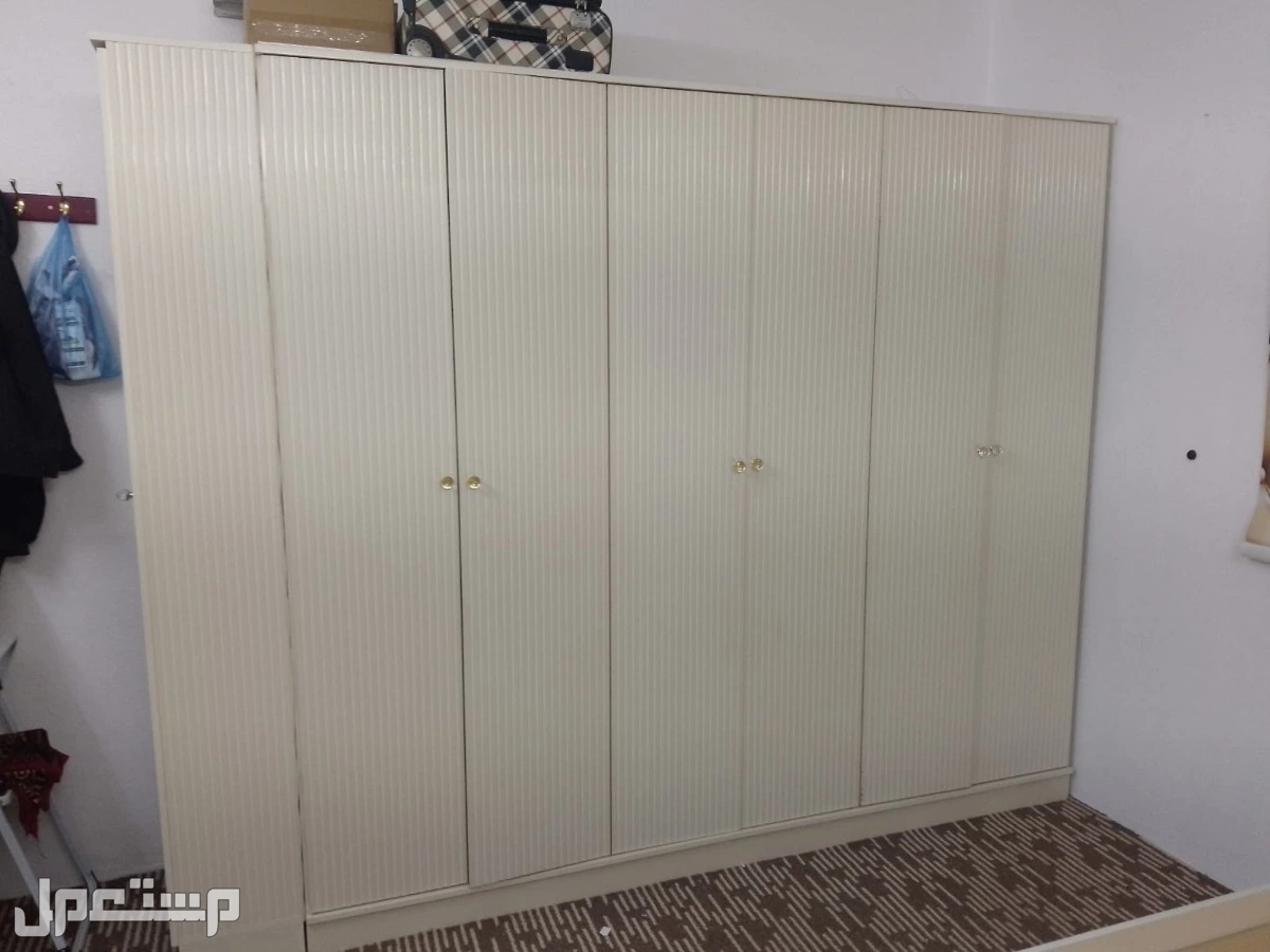 غرفة نوم شبه جديد  في الرياض بسعر 1500 ريال سعودي