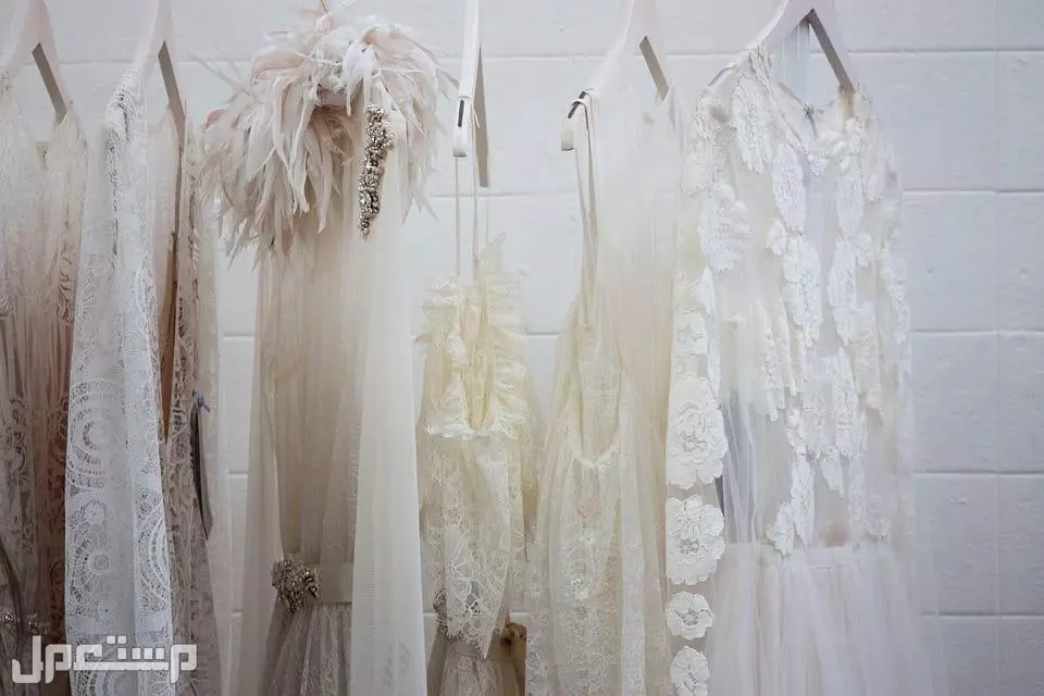 تفسير رؤية الثوب الأبيض في المنام للرجل والمرأة معنى ارتداء الثوب الأبيض في المنام