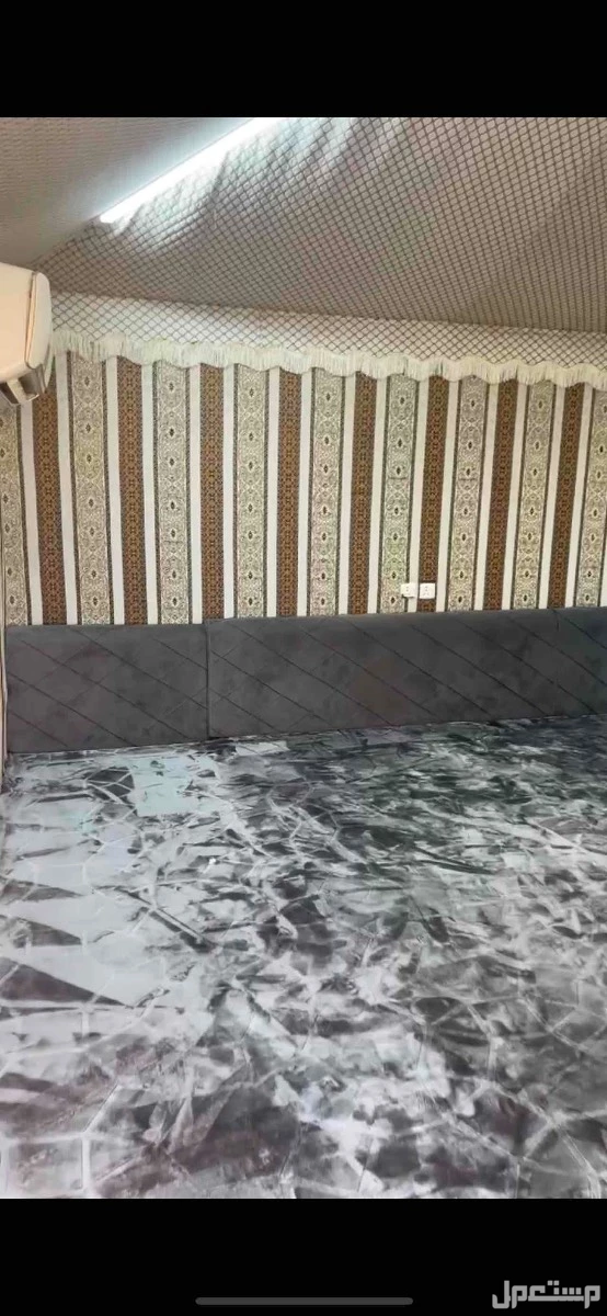 للبيع خيمه استعمال سنتين نظيفه كلفتني 8000 والبيع 3500 السجاد والمساند جديد لا يتواصل اله الجاد النقل ع المشتري