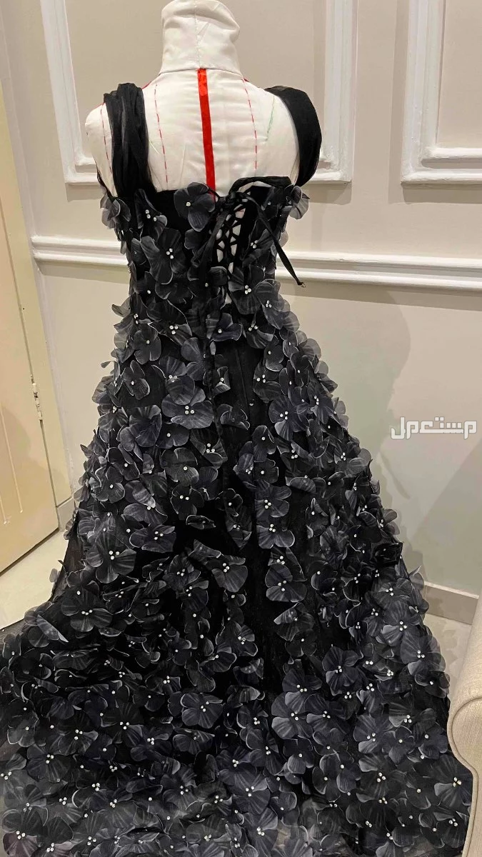 ‏فستان سهرة فخم طويل واكمام قصيره