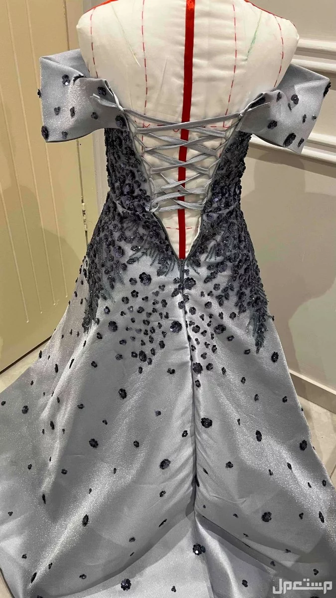 فستان سهرة فخم جميل طويل في مكة