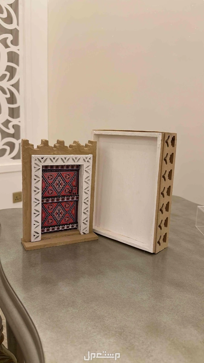 هدايا وتوزيعات يوم التاسيس  حجمين وسط وكبير