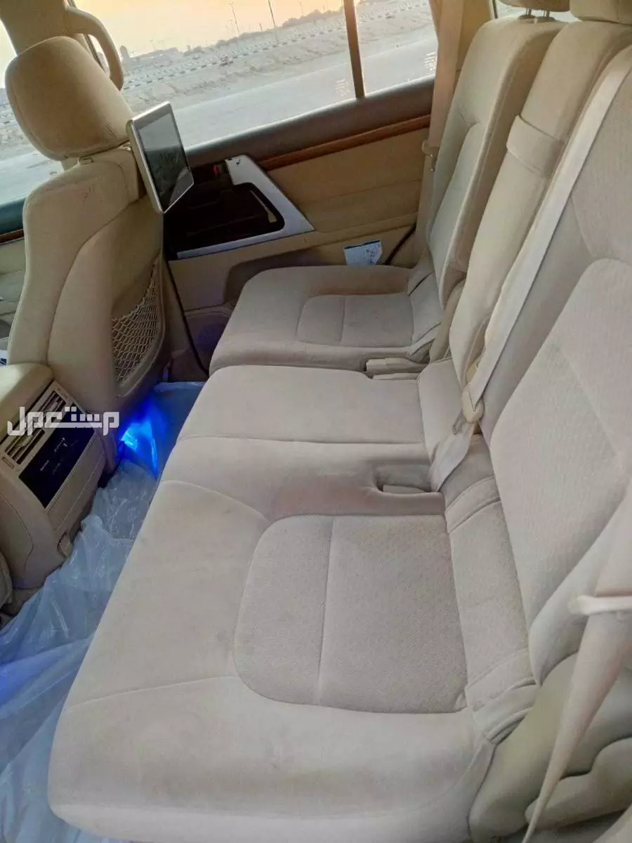 تويوتا لاندكروزر 2017 في أبو ظبي بسعر 80 ألف درهم إماراتي