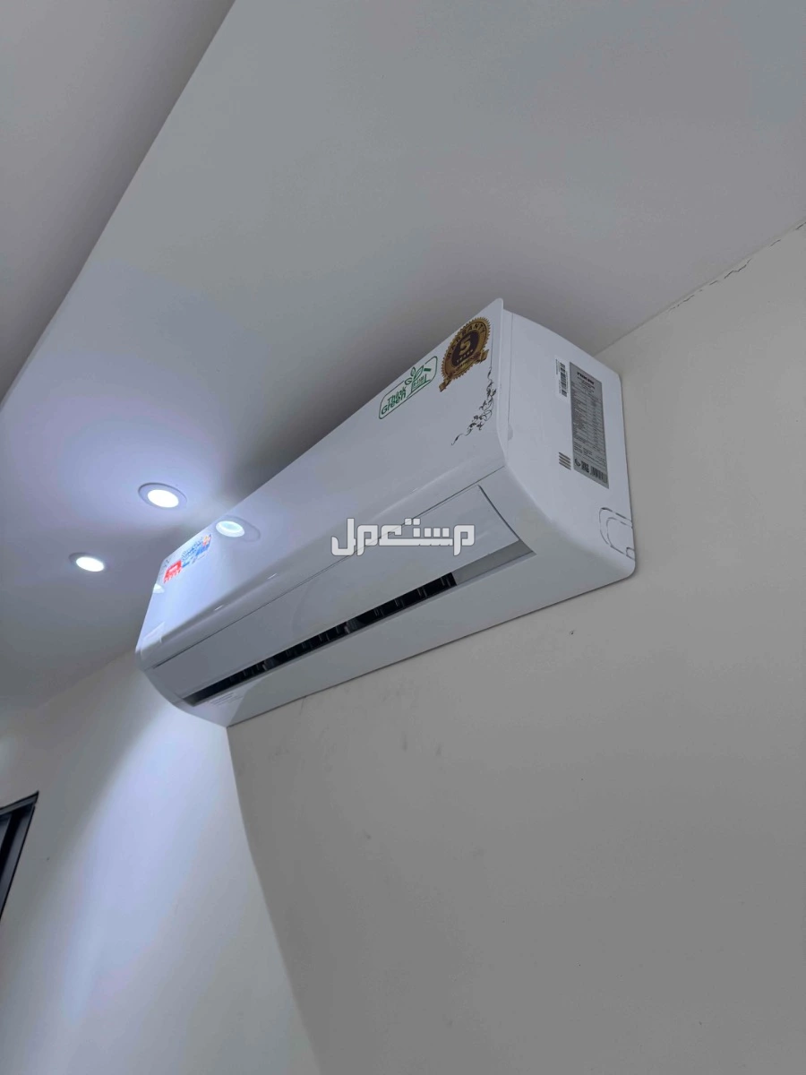 الرمال للبيع مكيف سبليت شبه جديد مقاس 18