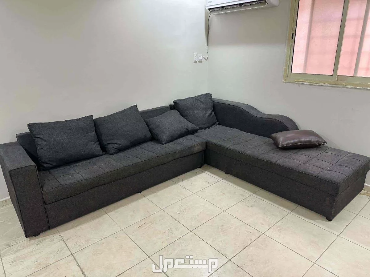 كنب زاويه مستعمل بيع بمبلغ 600