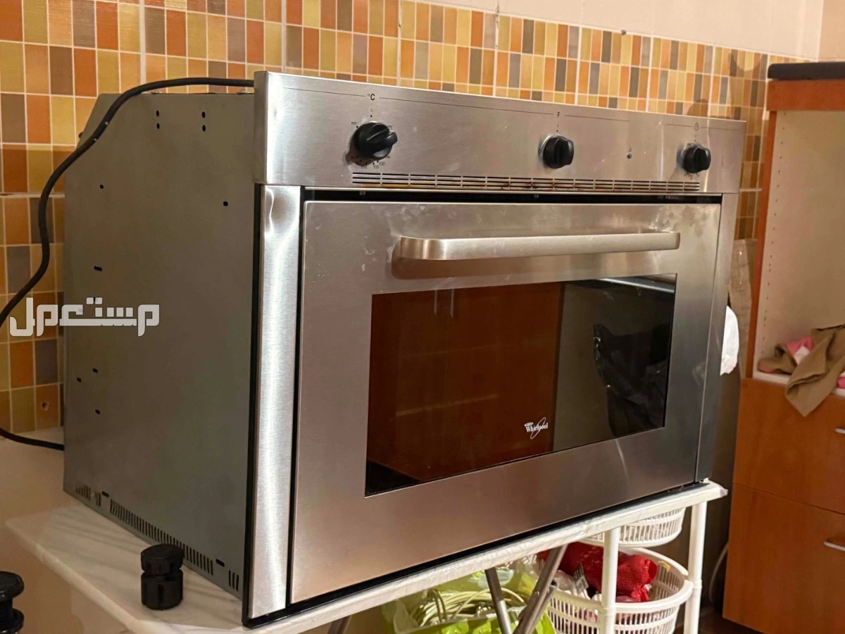 فرن للبيع من شركة وايرلبول Whirlpool