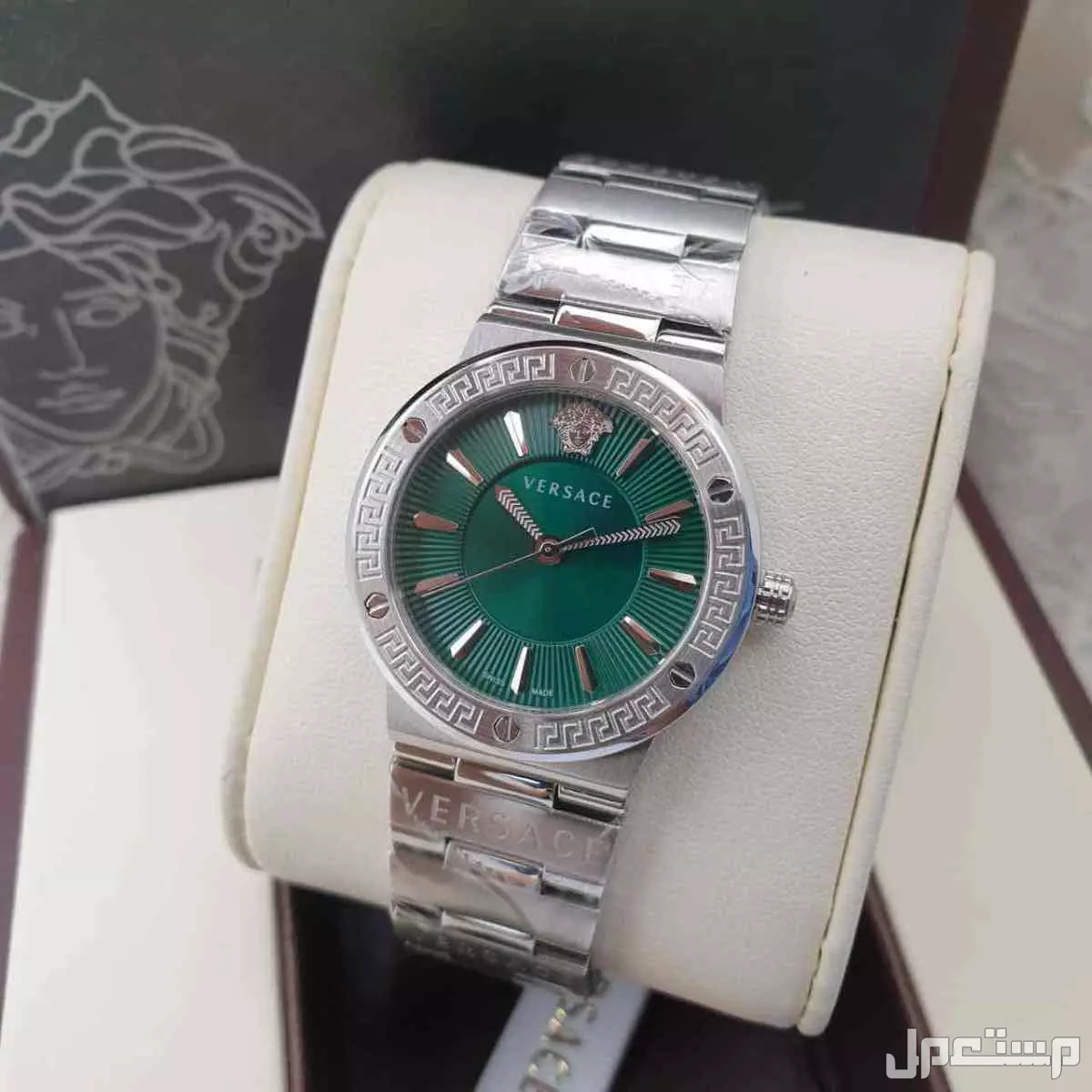 ساعه ماركة فرزاتشي 💎. موديلات نسائي مميزه الأكثر طلباً 🔥 . درجه اولى السير استيل نظيف + جلد ناعم ✅ تقليد درجه اولى - طبق الأصل تماماً💎 .  الرياض