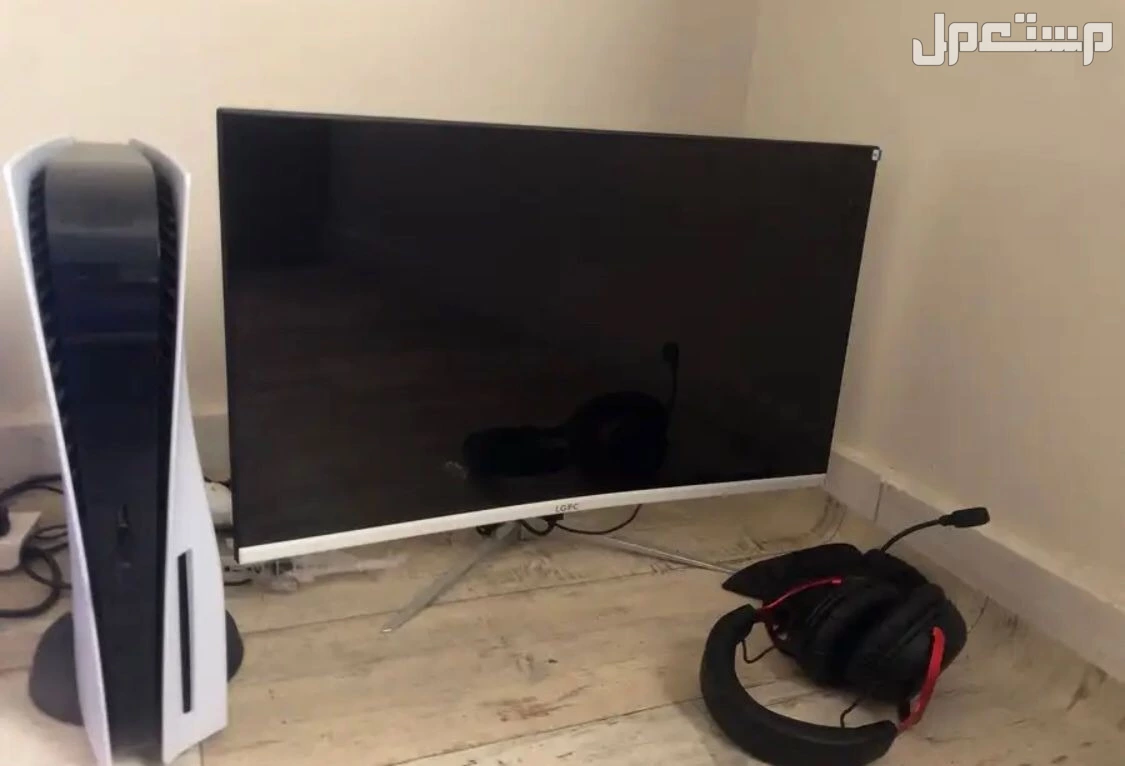سوني5 وشاشة قيمنقoled وسماعة هايبر اكس كلاود3 وايرلس
