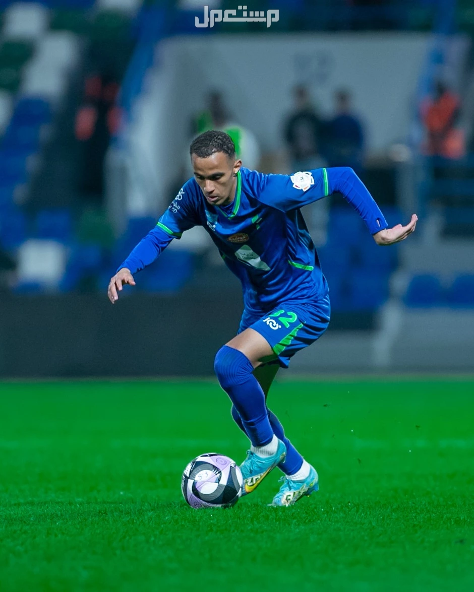 موعد مباراة الهلال والفتح دوري روشن 2025 الجولة 15 والقنوات الناقلة إحصائيات الهلال والفتح