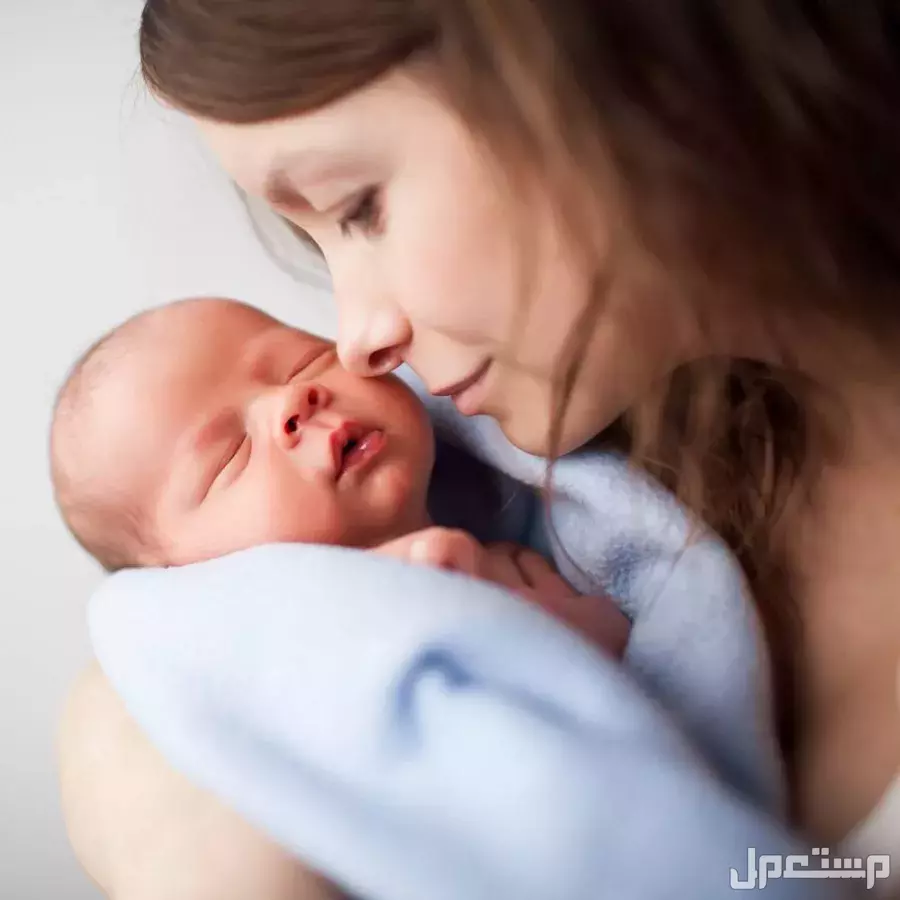 أجمل عبارات للزوجة بعد الولادة 2025 ماذا نقول للتهنئة بالمولود الجديد؟