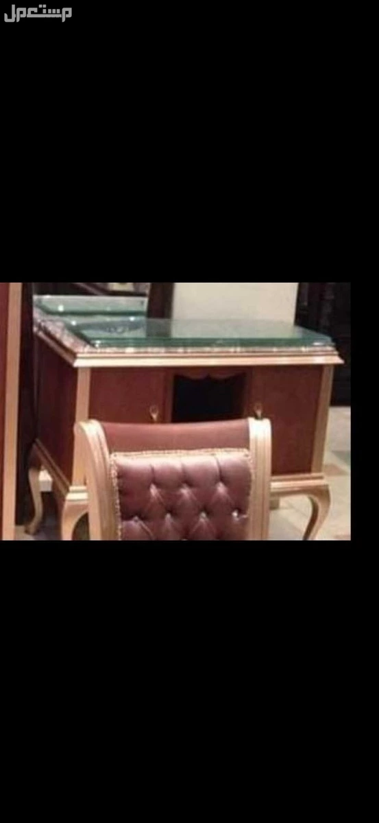 غرفة سفرة للبيع بحالتها اللهم بارك زي الصورة. .   بوفيه كبير 4 ضلف، عليه رخامة ومراية كبيرة. .  بوفية صغير ضلفتين وعليه رخامة. .  نيش زجاج بمبطن بقطيفة. .