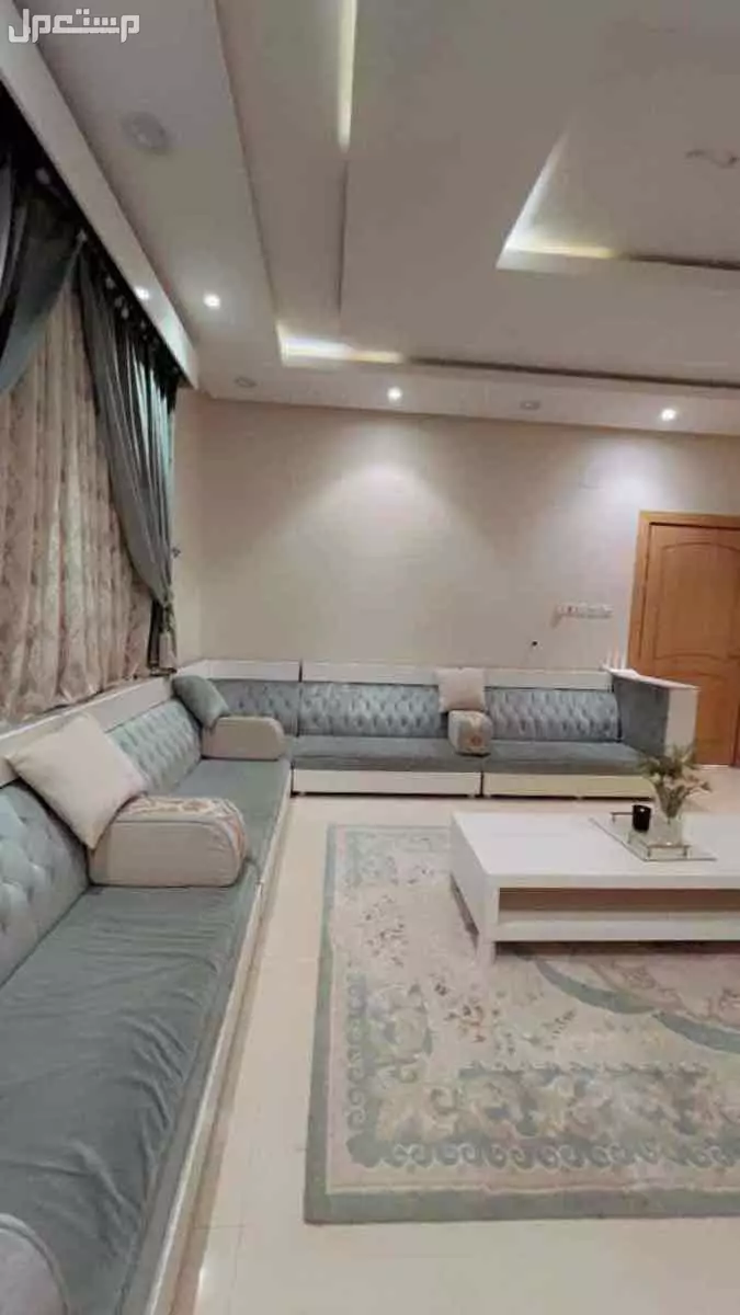 كنب في الرياض بسعر ألف ريال سعودي