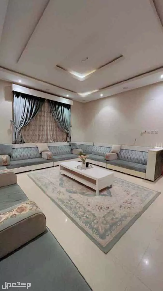 كنب في الرياض بسعر ألف ريال سعودي